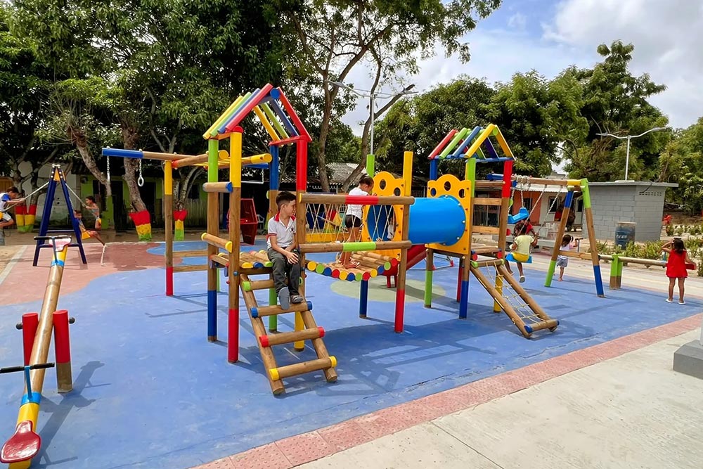 parques infantiles metálicos
